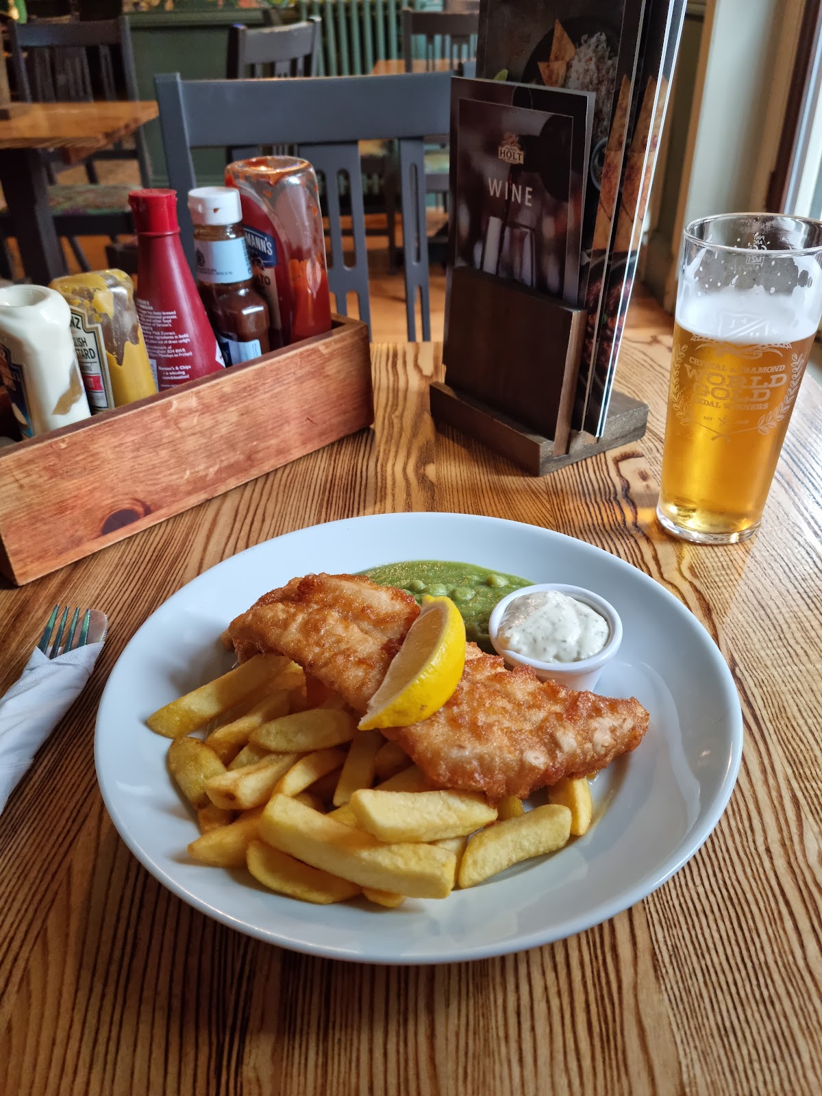 Ape and Apple — photo 2