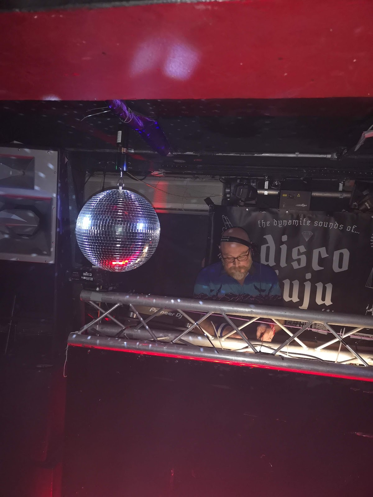 Bear Cave — photo 4