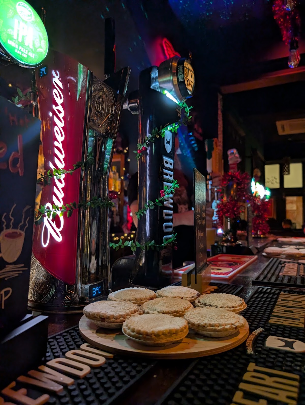 Bear's Bar & Venue — photo 2