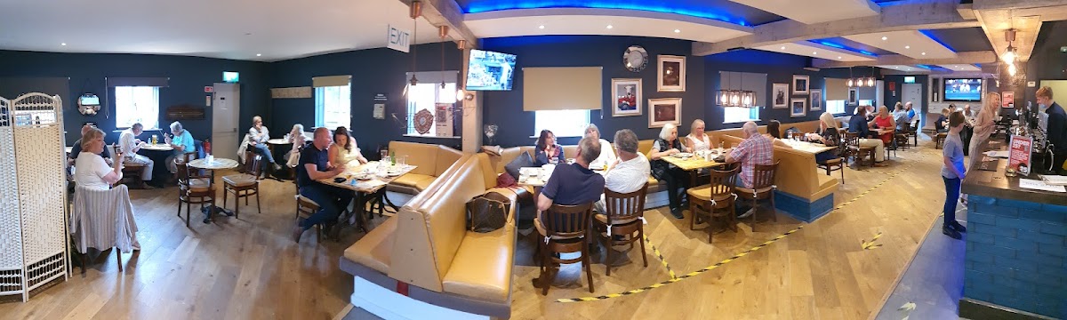 Cawthorne Club — photo 1