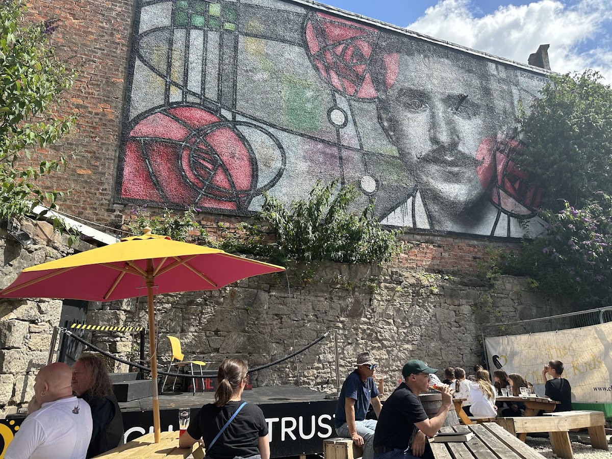 Clutha & Victoria Bar — photo 3