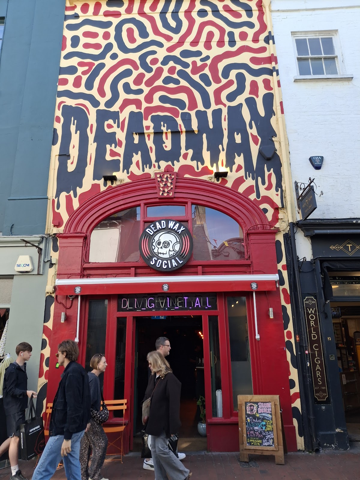 Dead Wax Social — photo 4