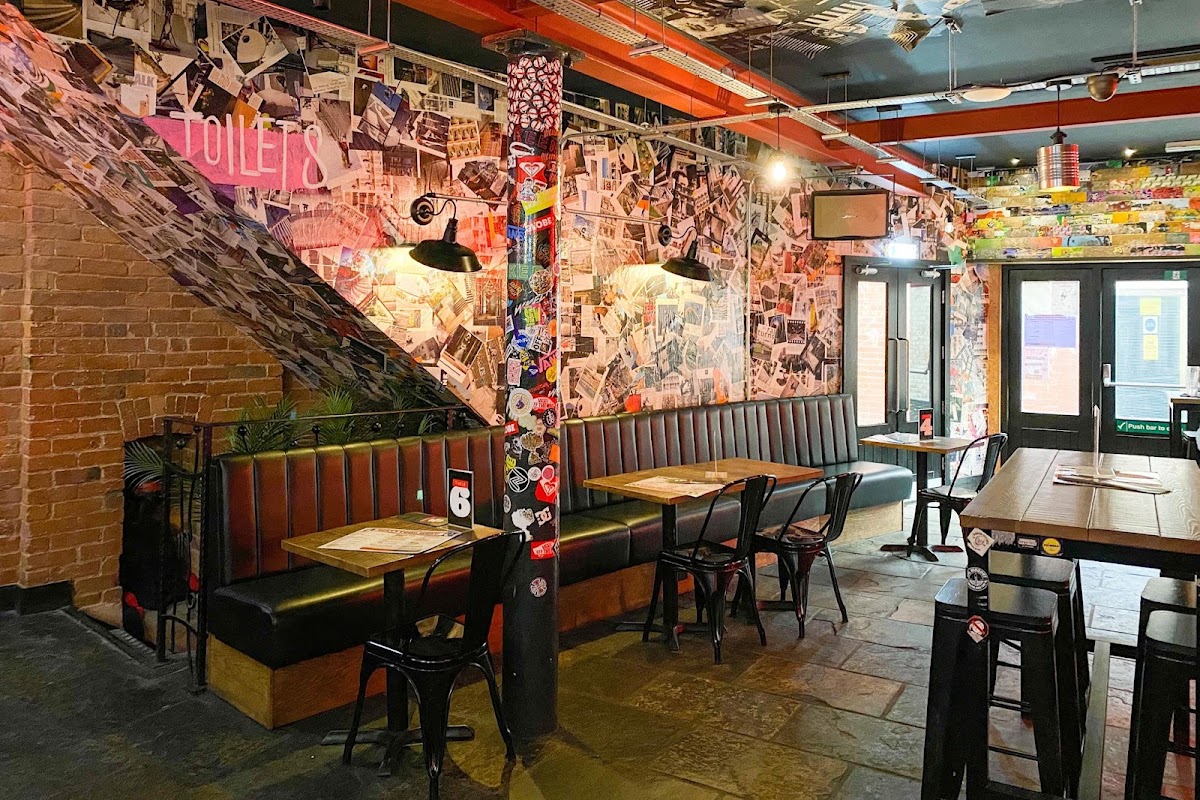 Dirty Blondes — photo 1