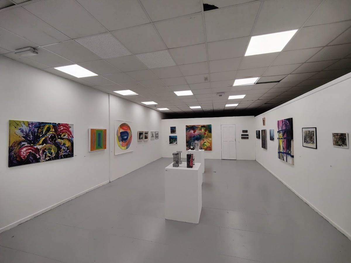 Elysium Gallery & Bar — photo 4