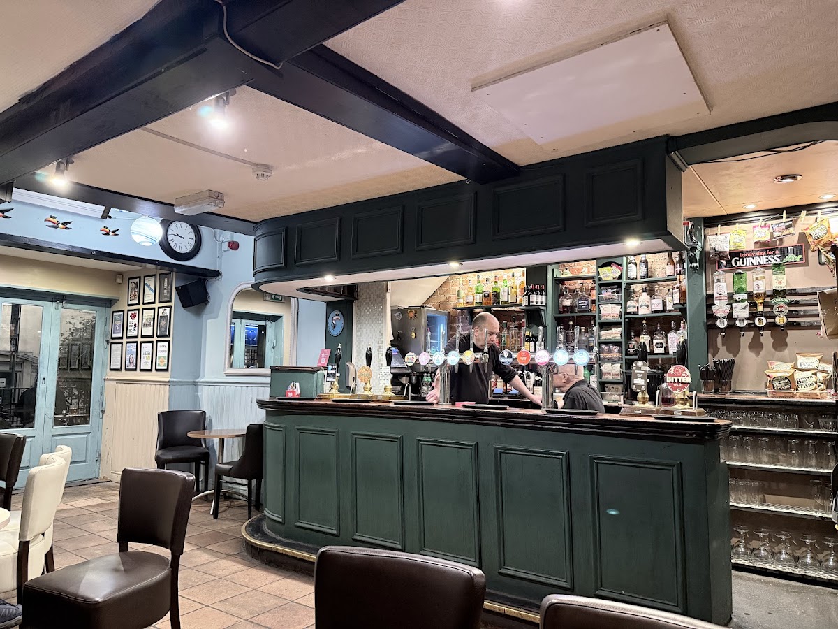 Flute & Tankard — photo 2