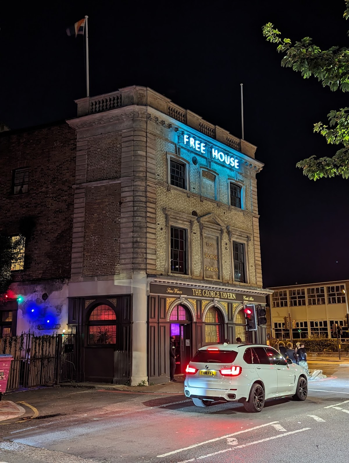 The George Tavern — photo 3