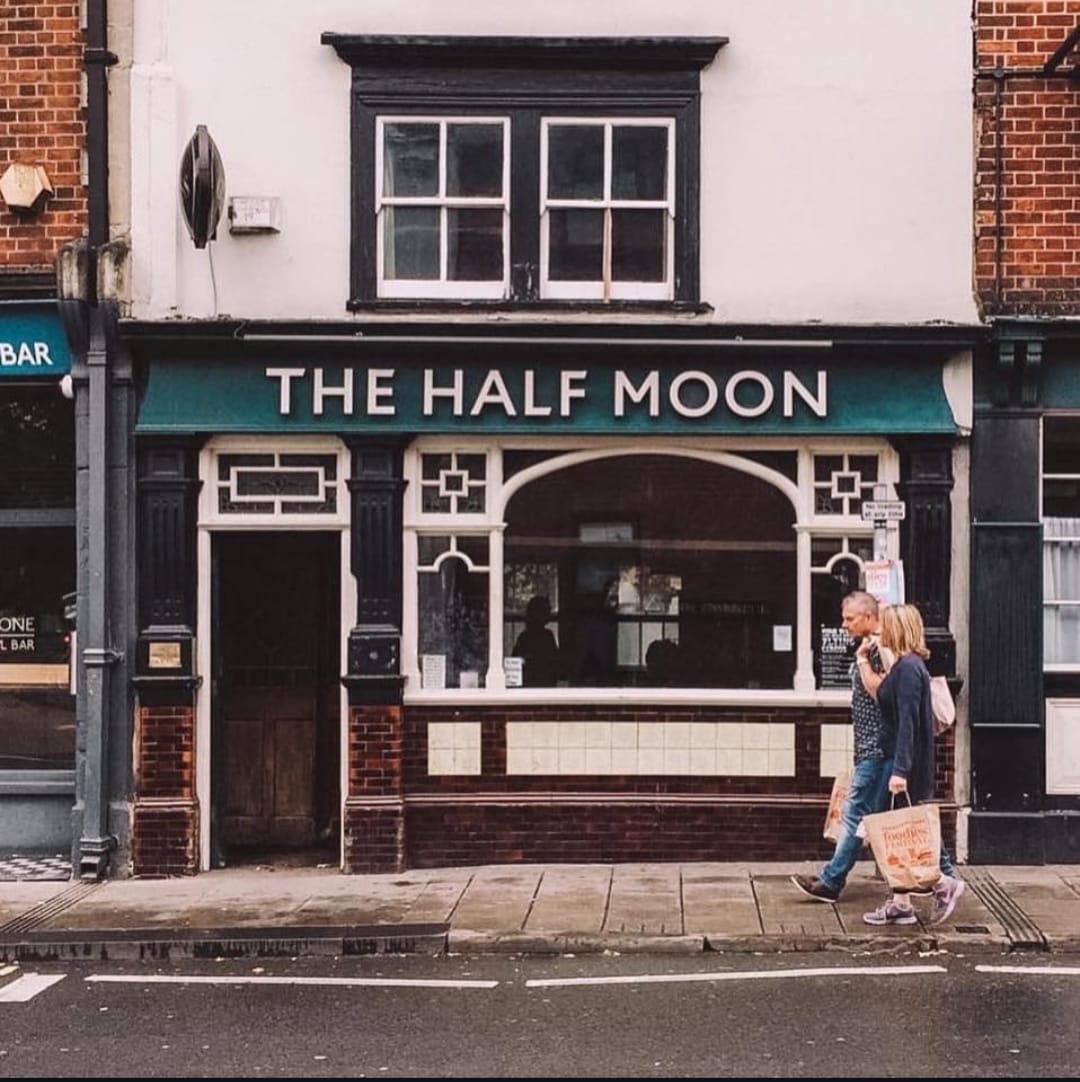 Half Moon — photo 1