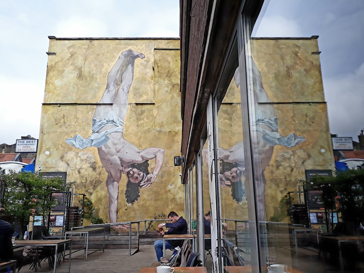 Hamilton House — photo 4