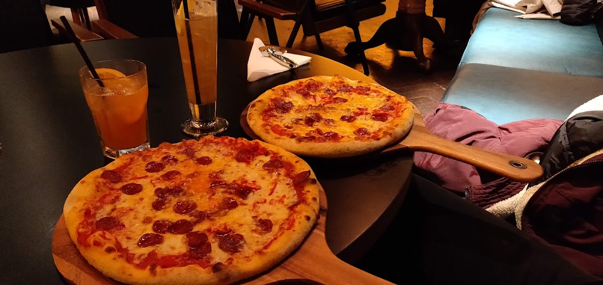 Hanks Bar — photo 2