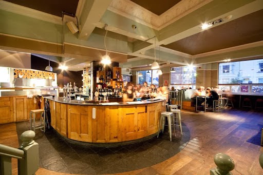 Hen & Chicken — photo 2