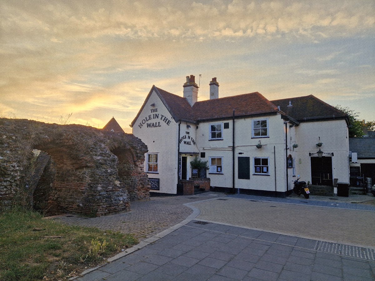 Hole in the Wall — photo 3