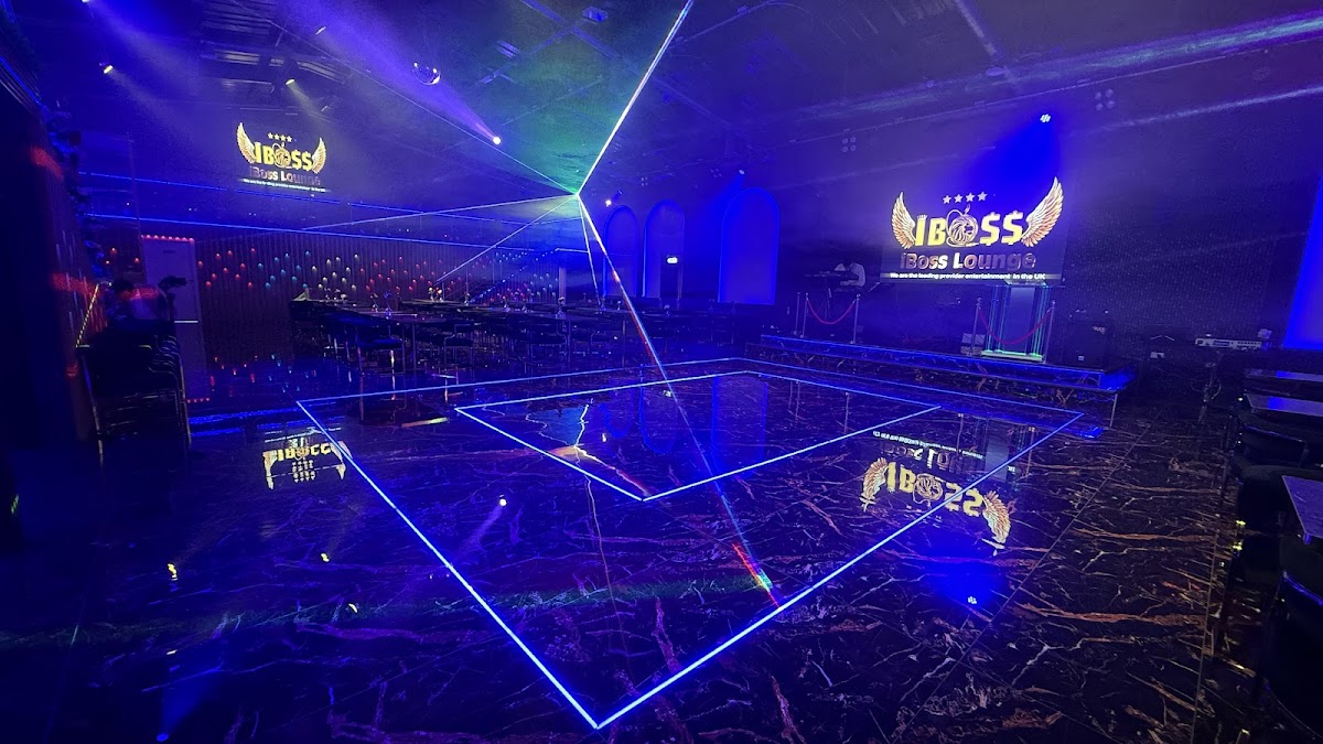 i Boss Lounge Shisha, Restaurant, Bar, and Live Music — photo 4