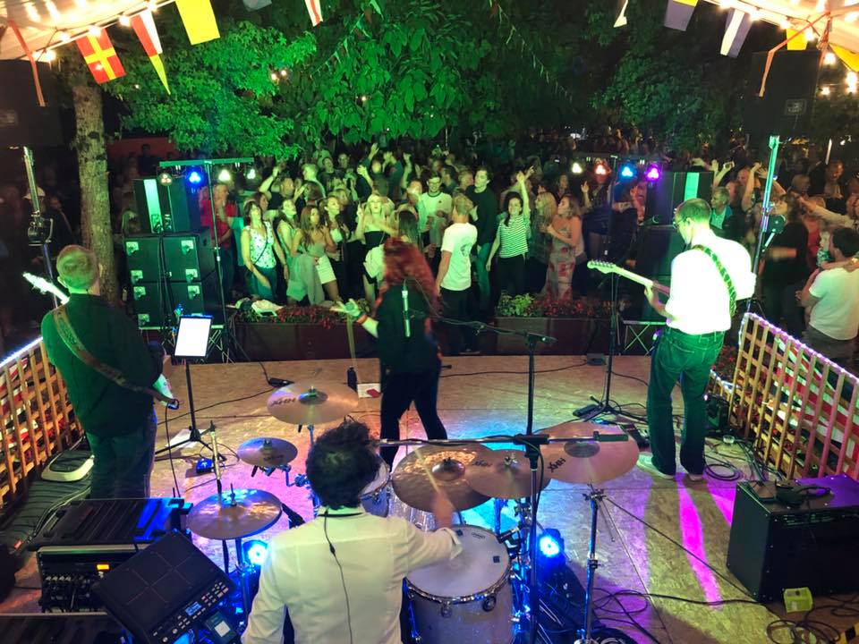 I Love Amp — photo 2