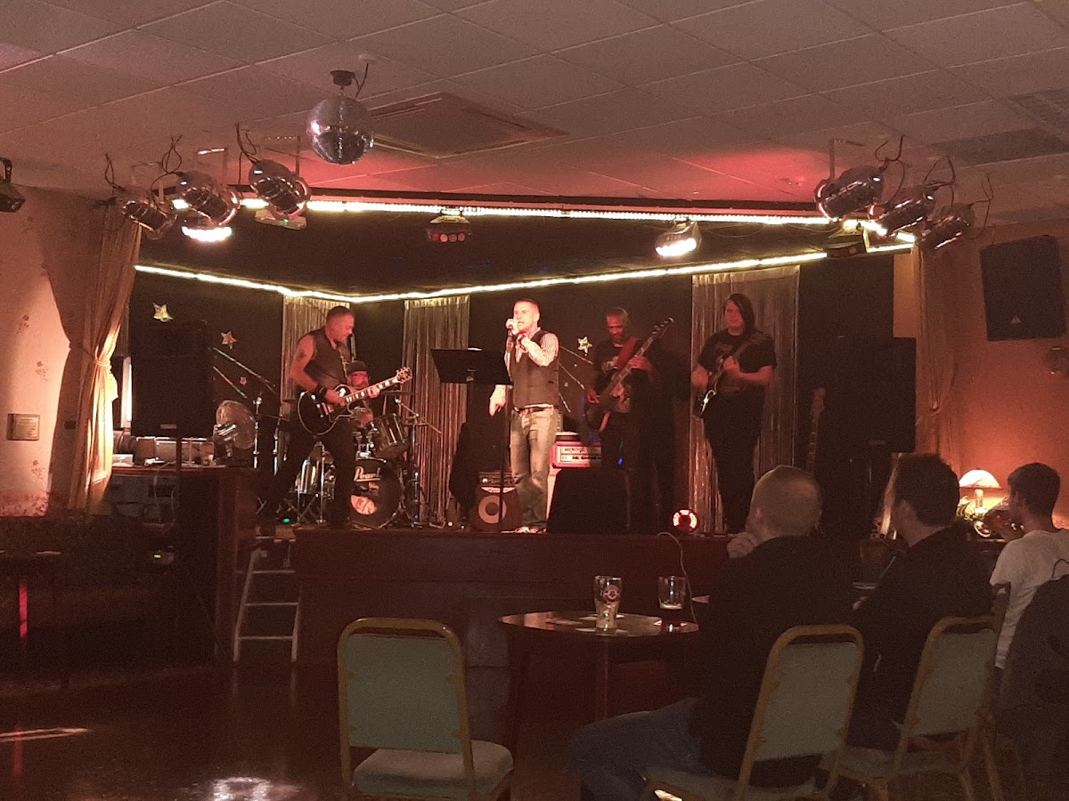 Idle Working Men's Club — photo 1