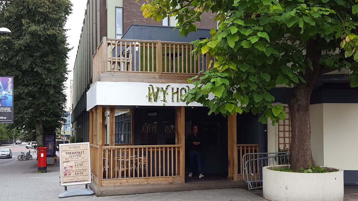 Ivy House — photo 1