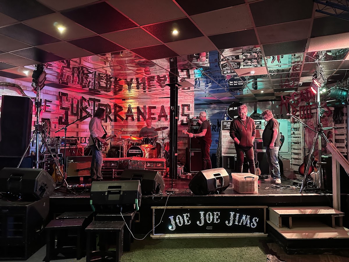 Joe Joe Jim's Bar — photo 3