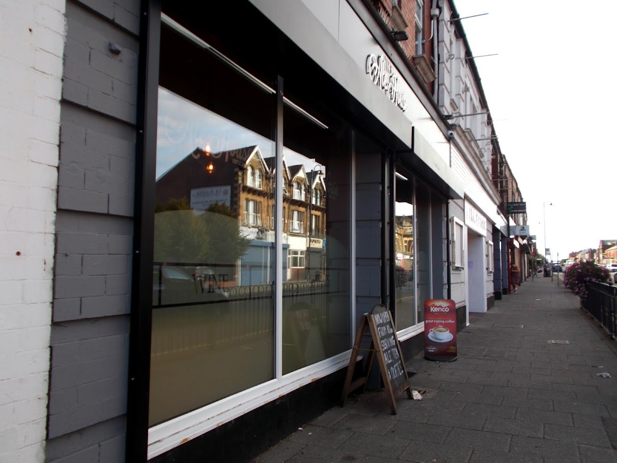 JR's Ale House — photo 1