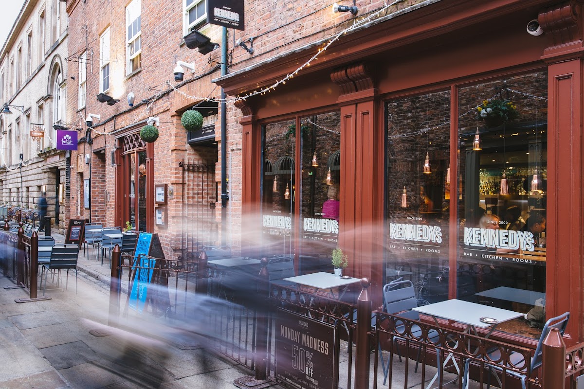 Kennedy's Bar & Restaurant — photo 1