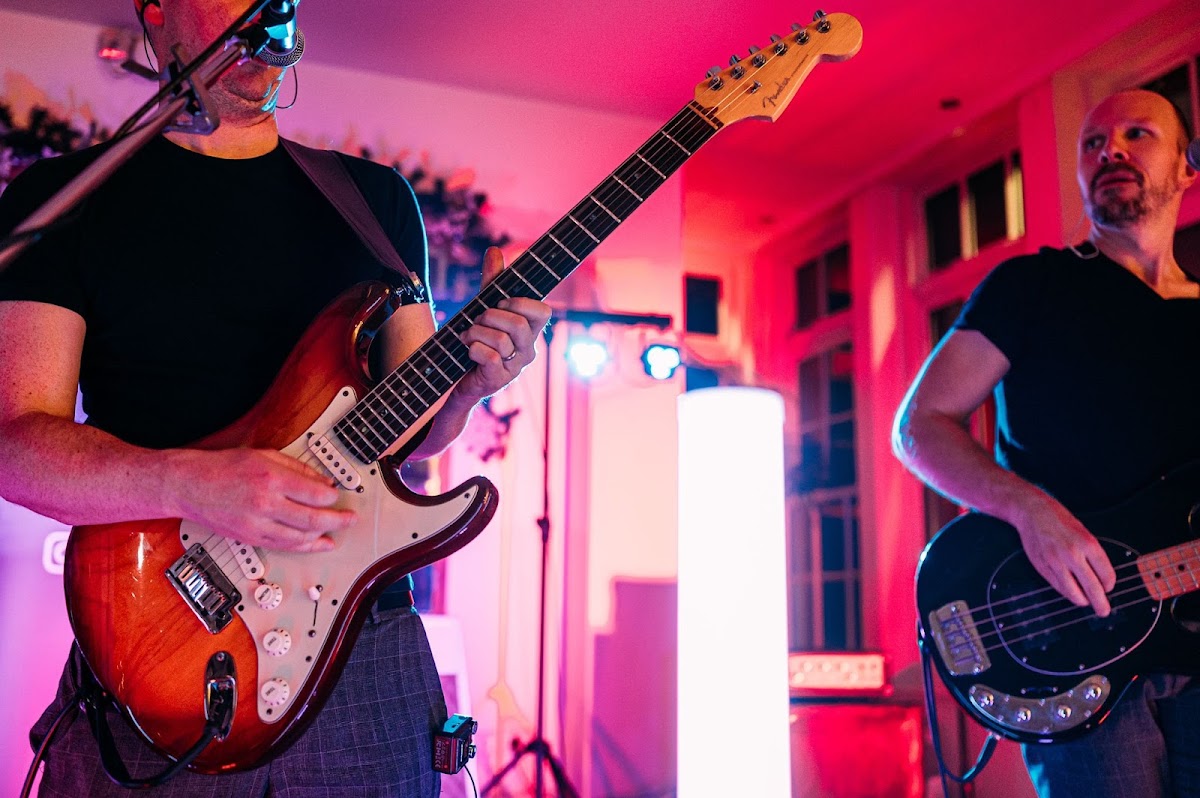 Late Last Night - Wedding & Function Band North West | Cheshire — photo 2