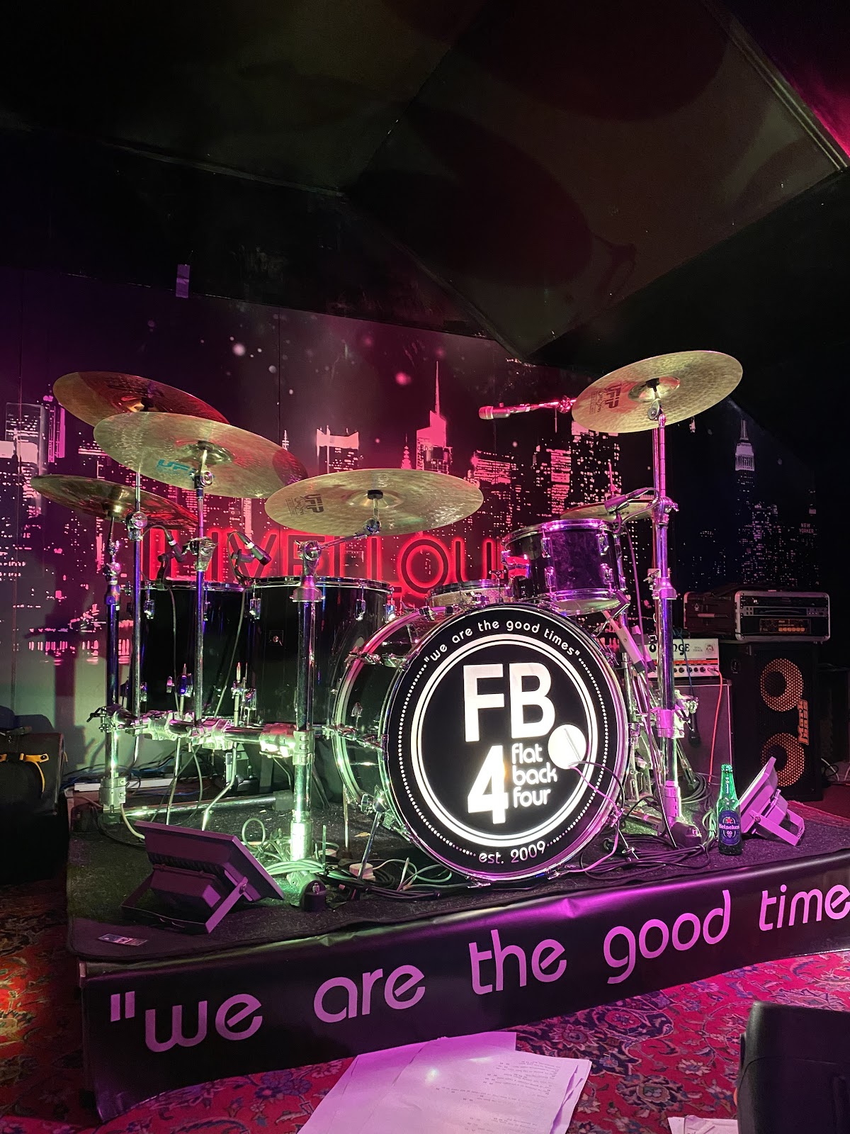 Live Lounge — photo 3