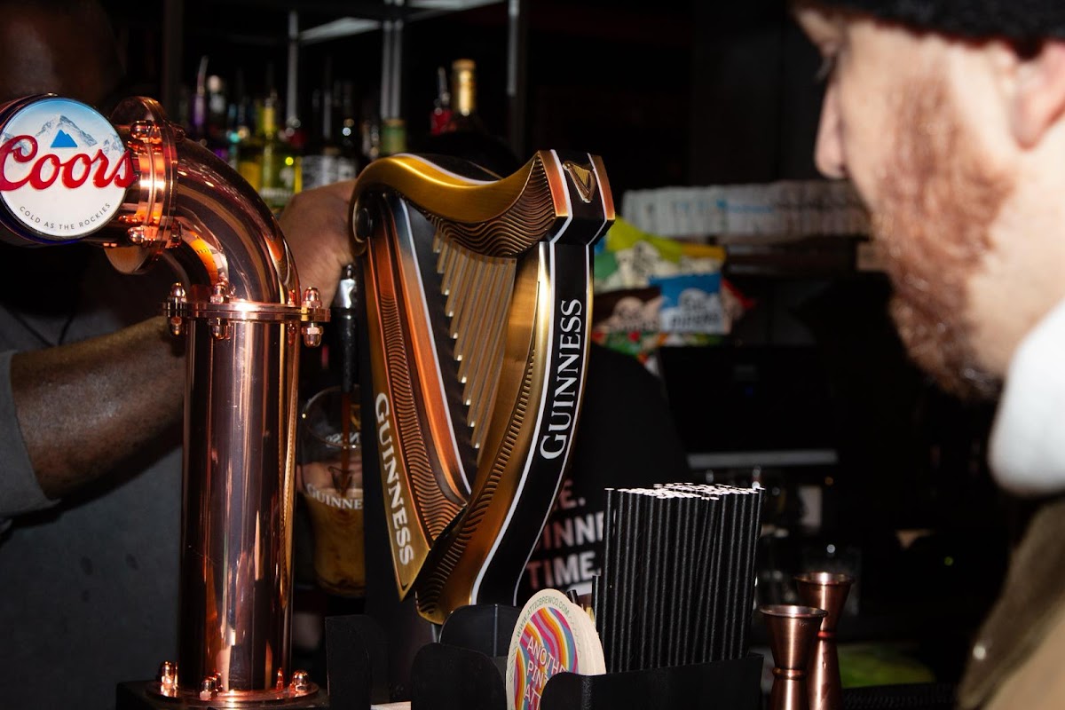 Mason Newman’s Gunmakers Arms — photo 2