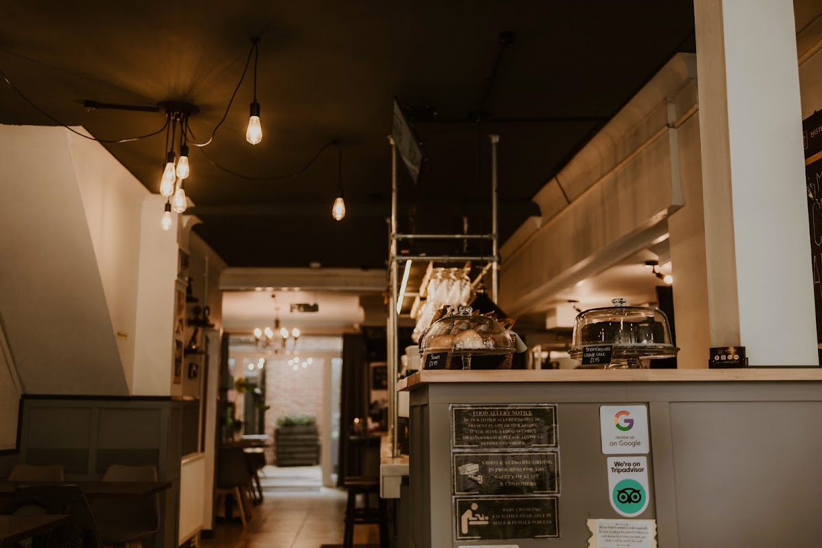 Mister's Cafe & Bistro — photo 1