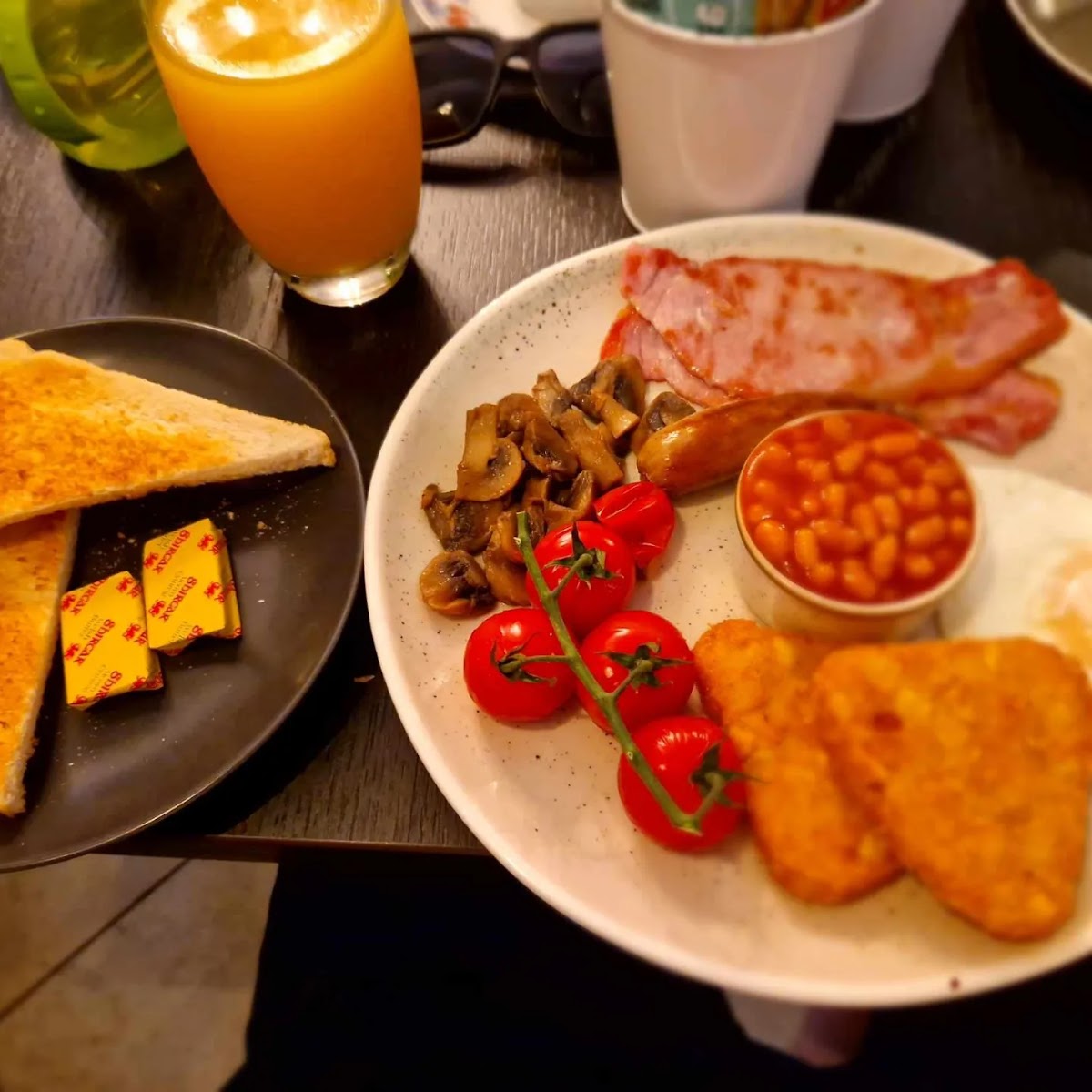 Mister's Cafe & Bistro — photo 3