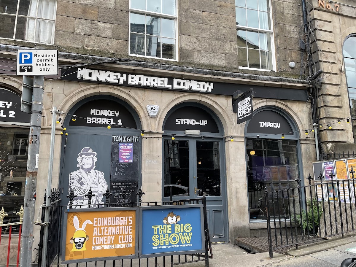 Monkey Barrel Comedy — photo 4