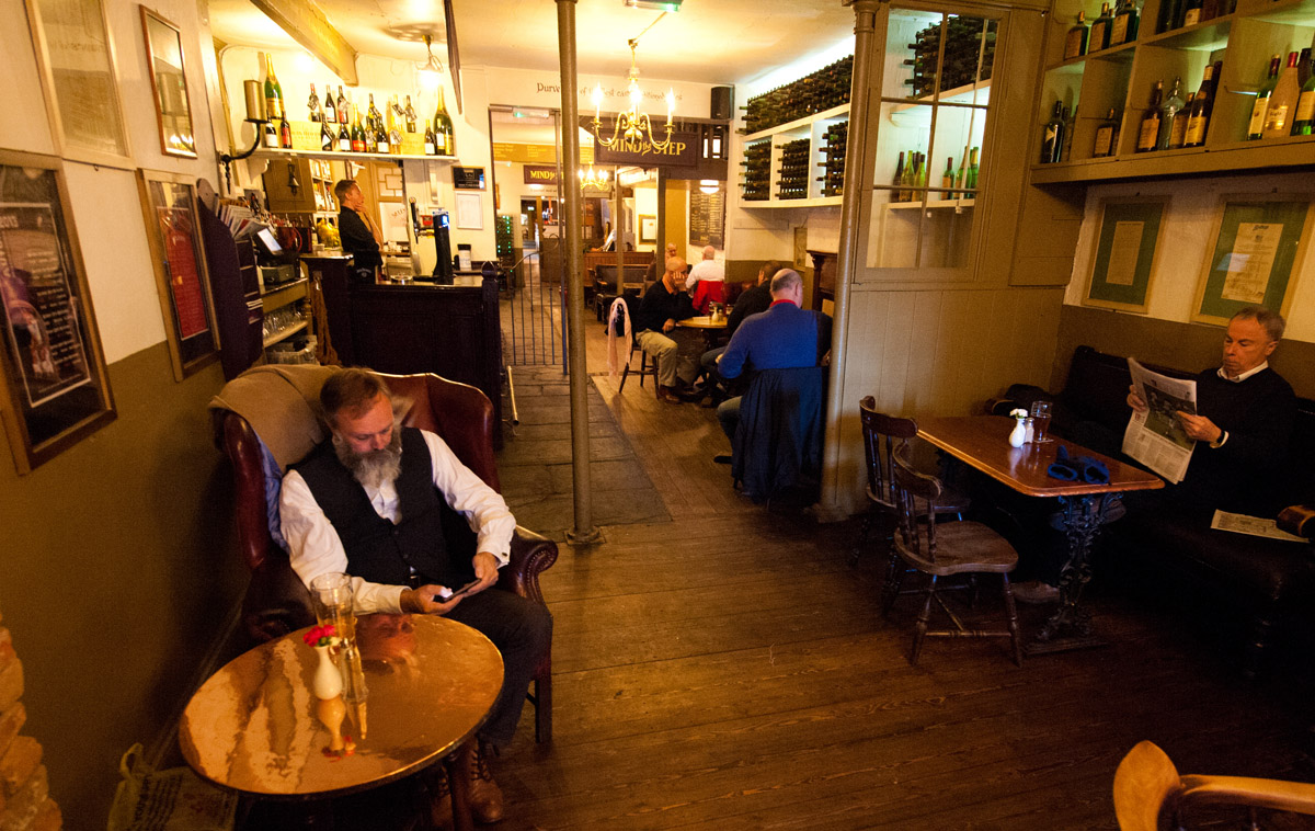 No Sign Bar — photo 1