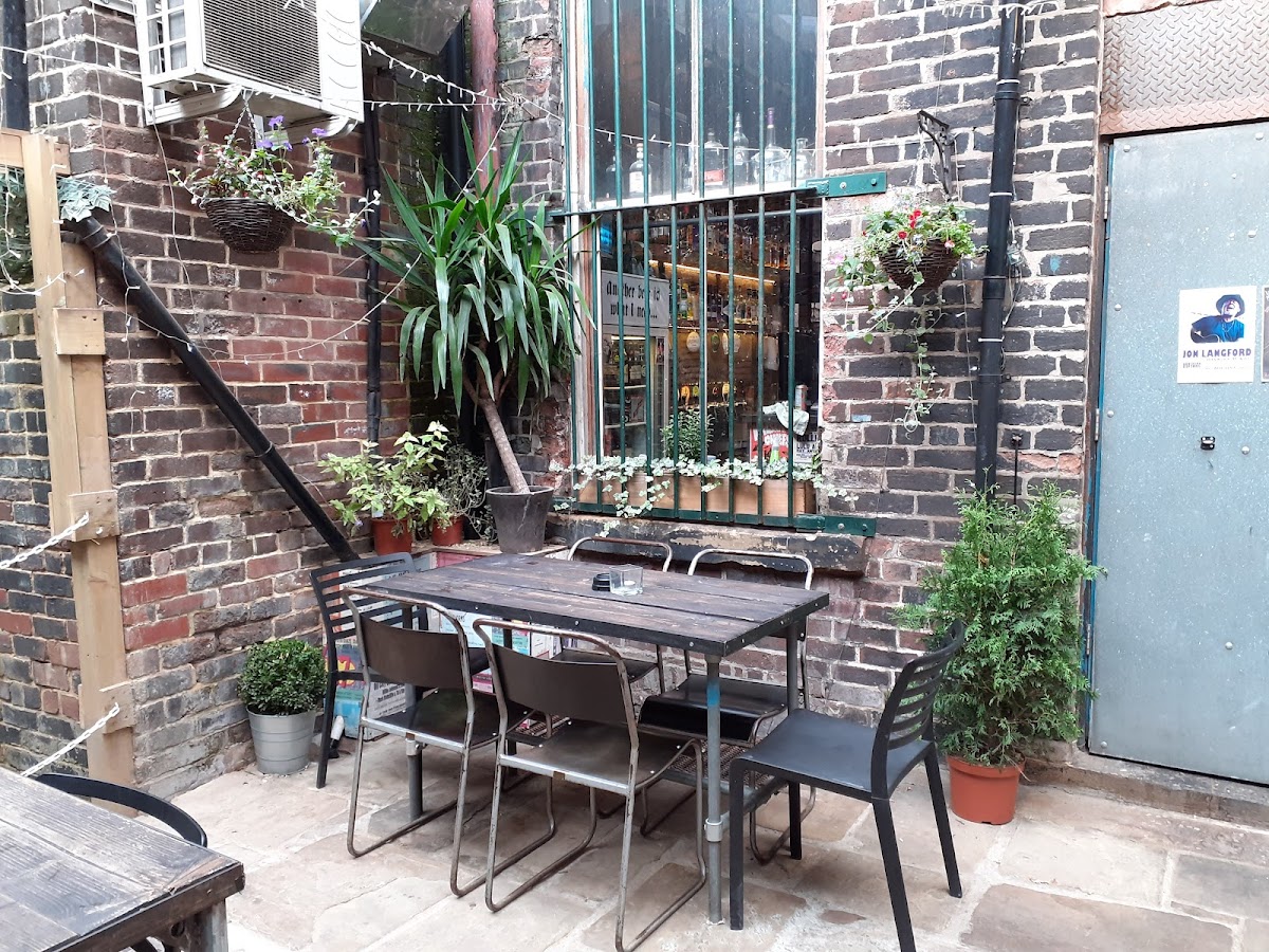 Northern Guitars Cafe Bar — photo 1