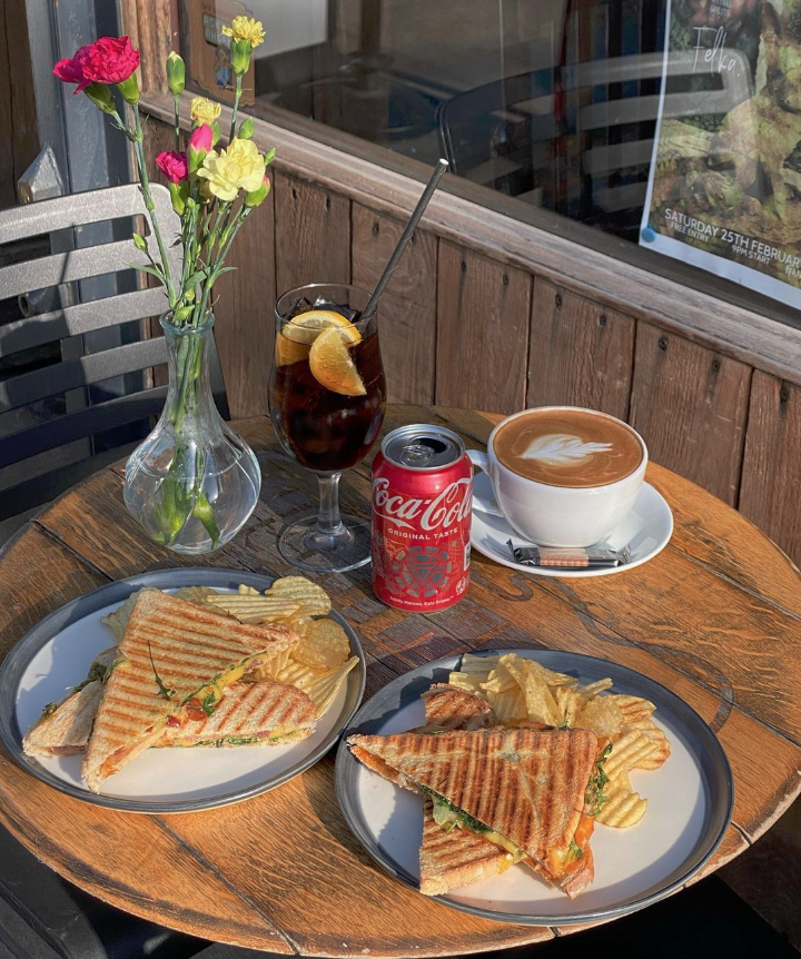 Northern Guitars Cafe Bar — photo 2