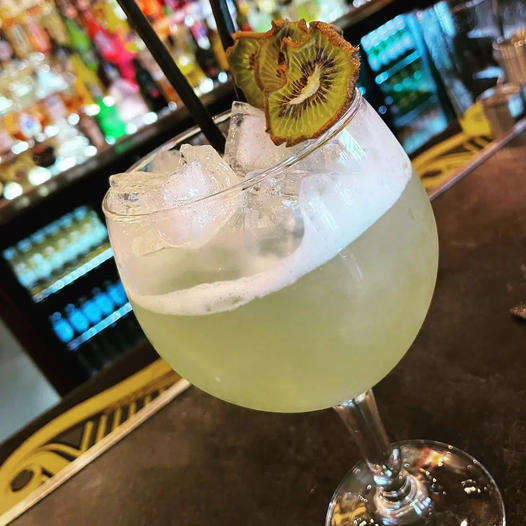 Oasis Bar — photo 2