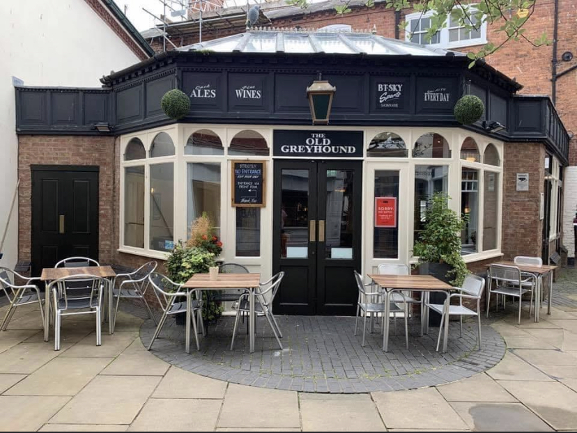 Old Greyhound — photo 1