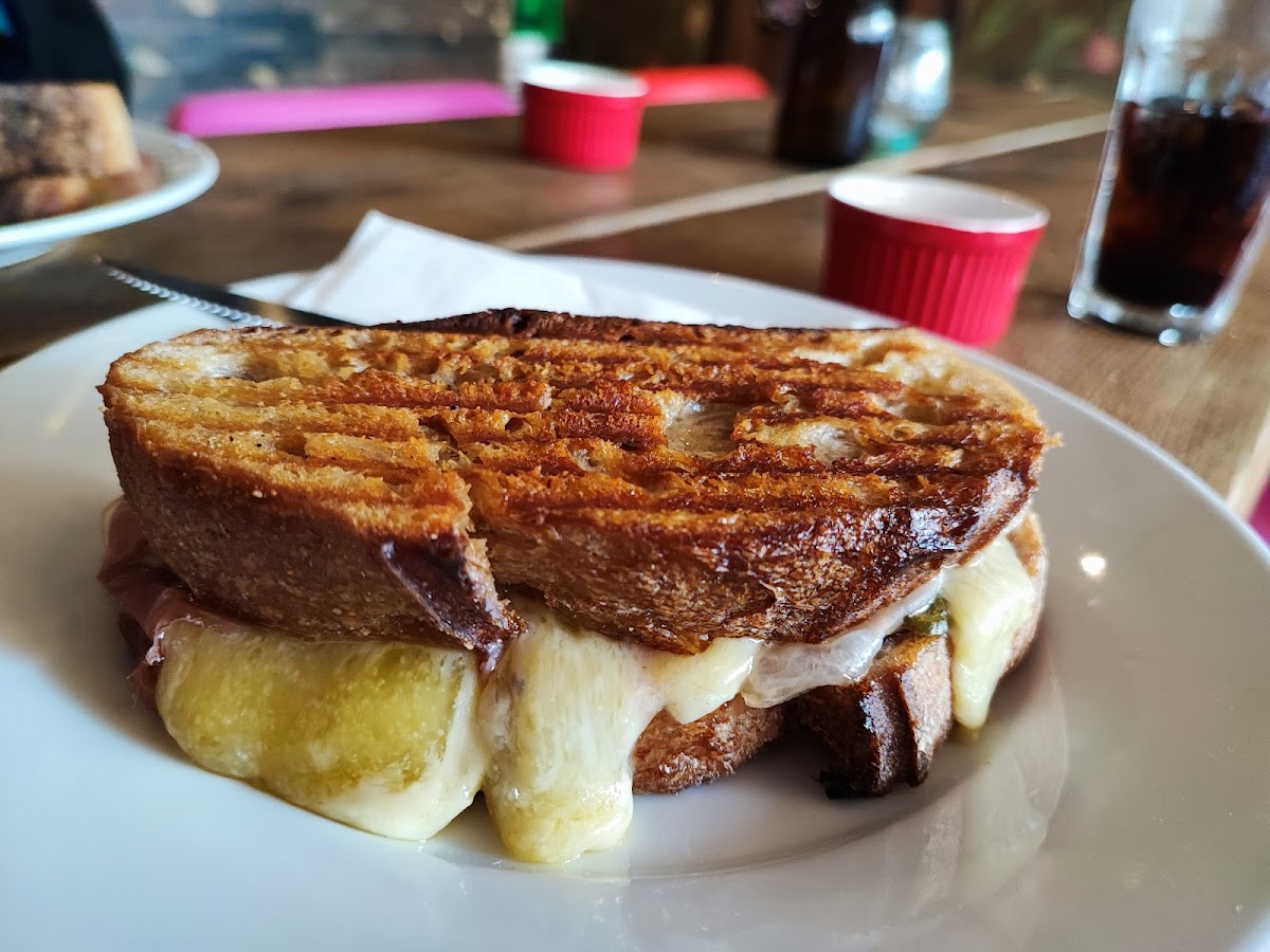 Outlaws Yacht Club — photo 2