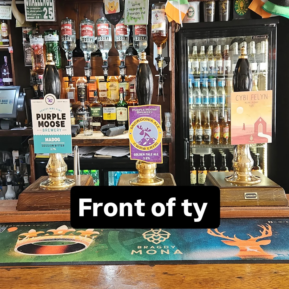 Patrick's Bar — photo 3