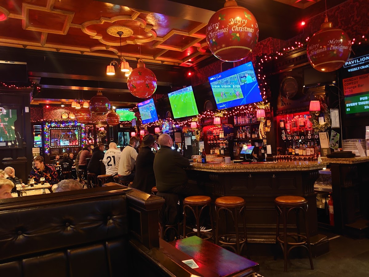 Pavilion Bar — photo 4