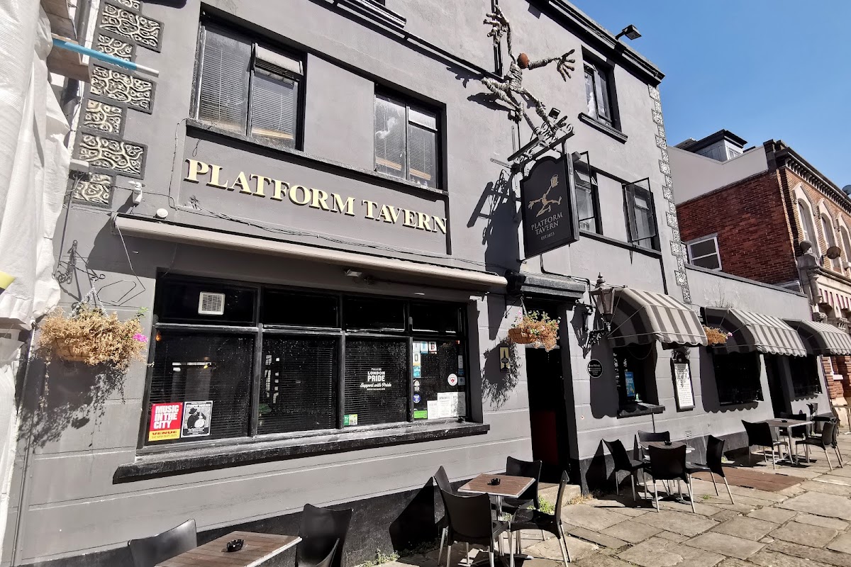 Platform Tavern — photo 3