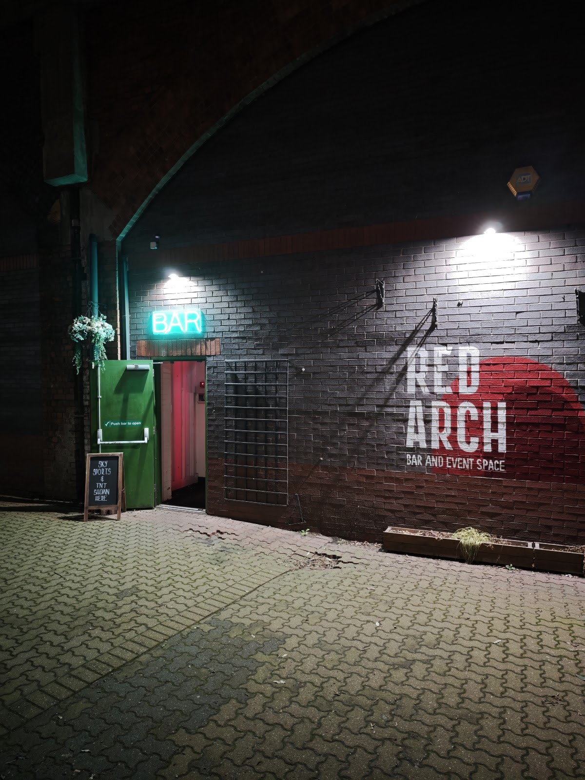 Red Arch — photo 3