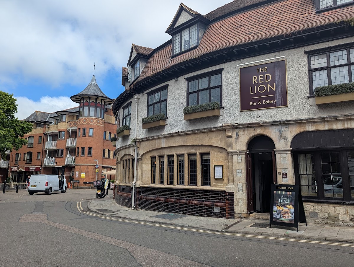 Red Lion — photo 3
