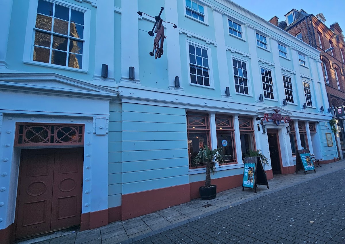 Revolución de Cuba Norwich — photo 3