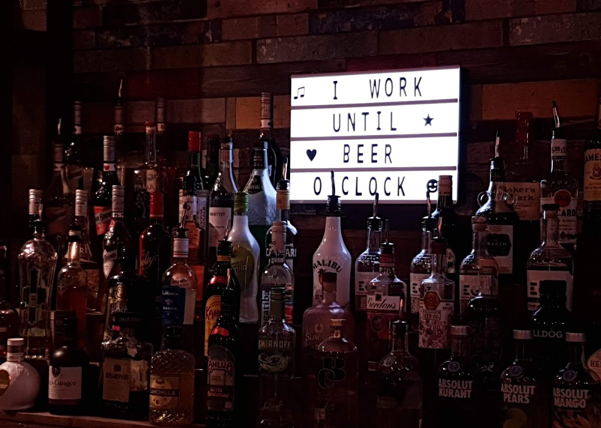 Roadhouse Bar & Diner — photo 1