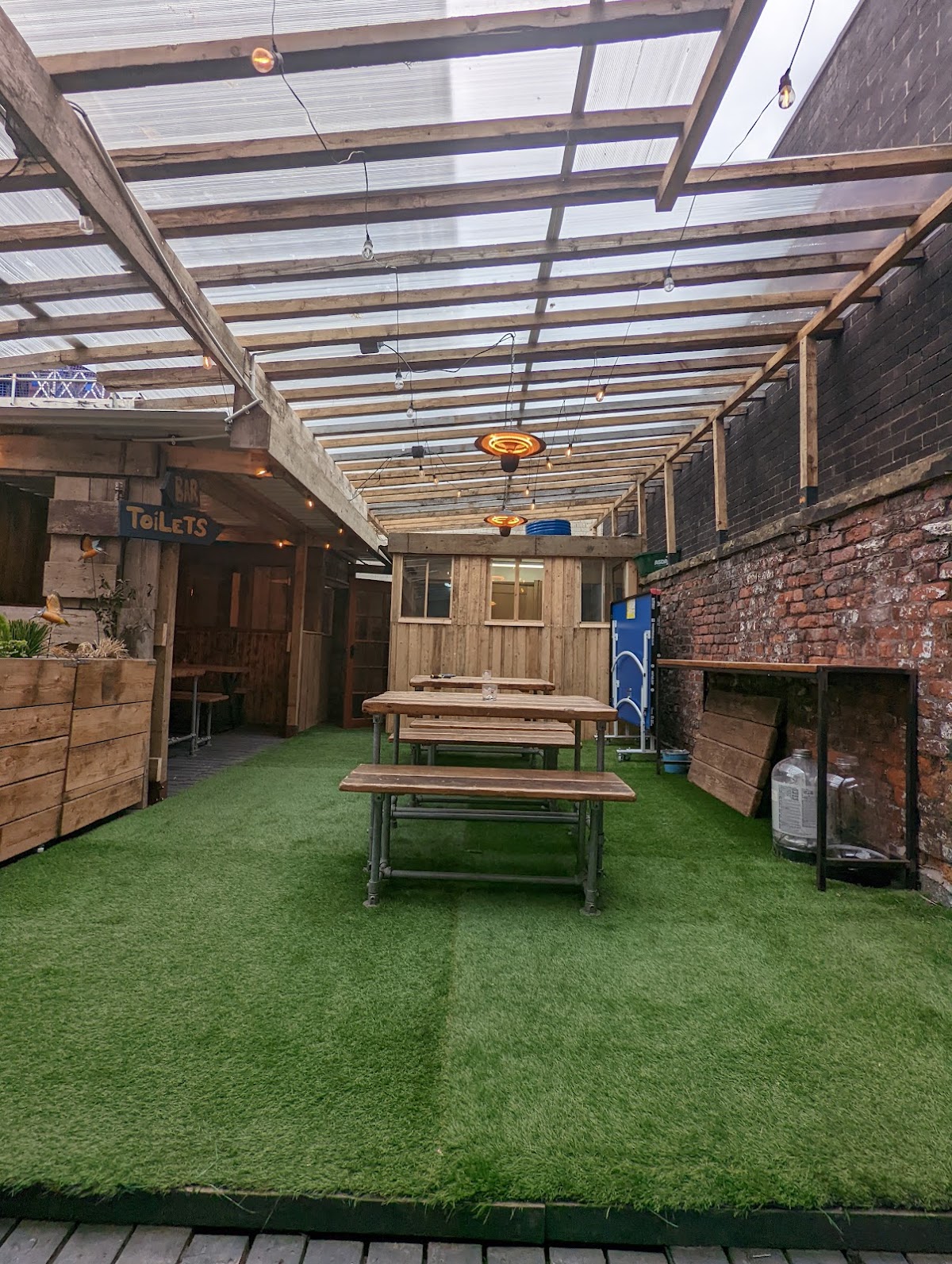 Round the Corner Liverpool — photo 3