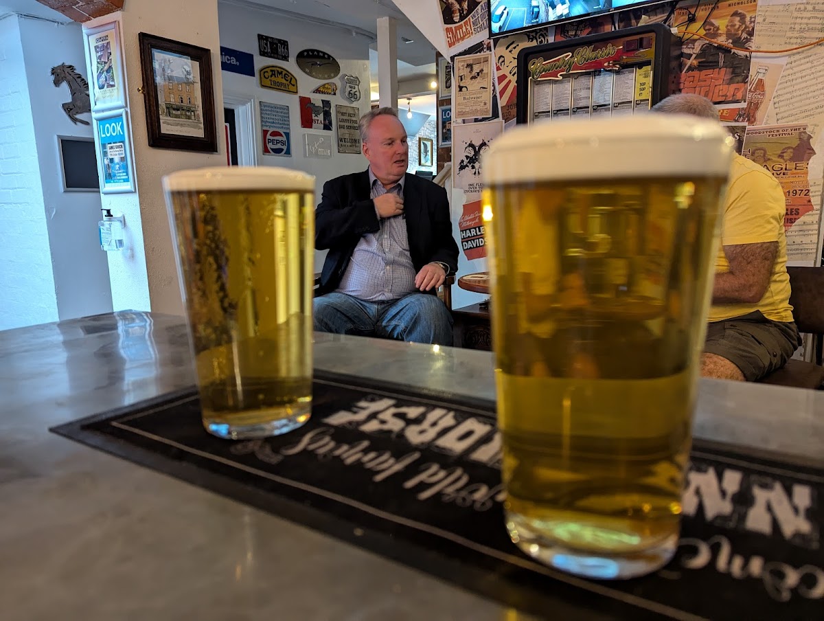 Running Horse Live — photo 2