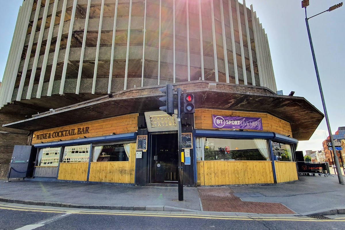 Service Station — photo 1