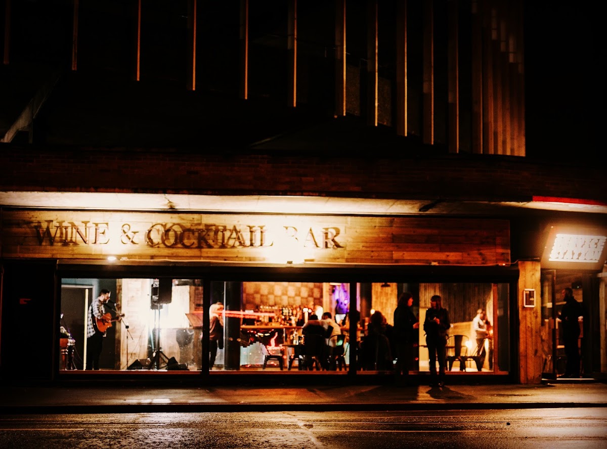 Service Station — photo 3