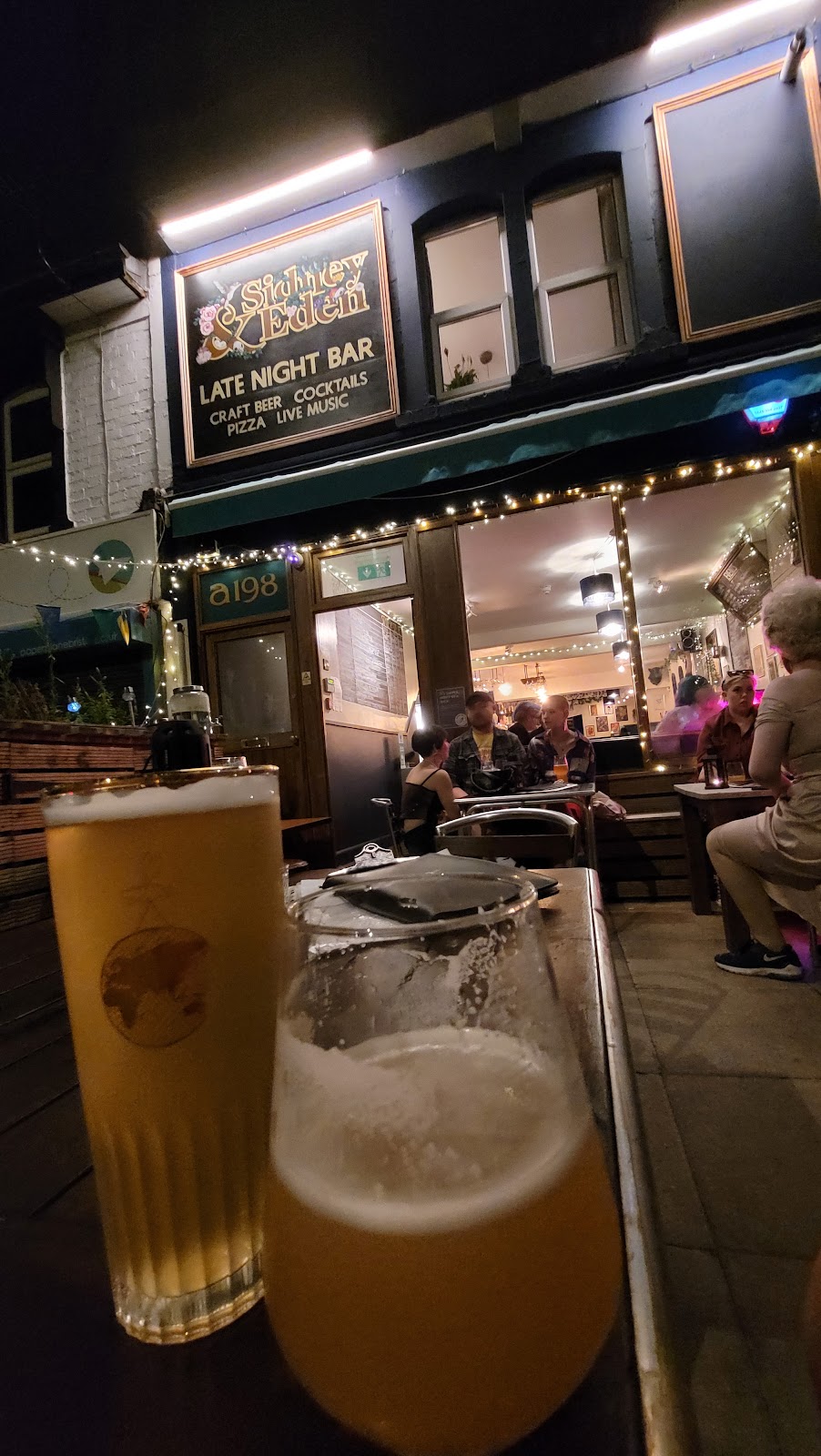 Sidney & Eden — photo 2