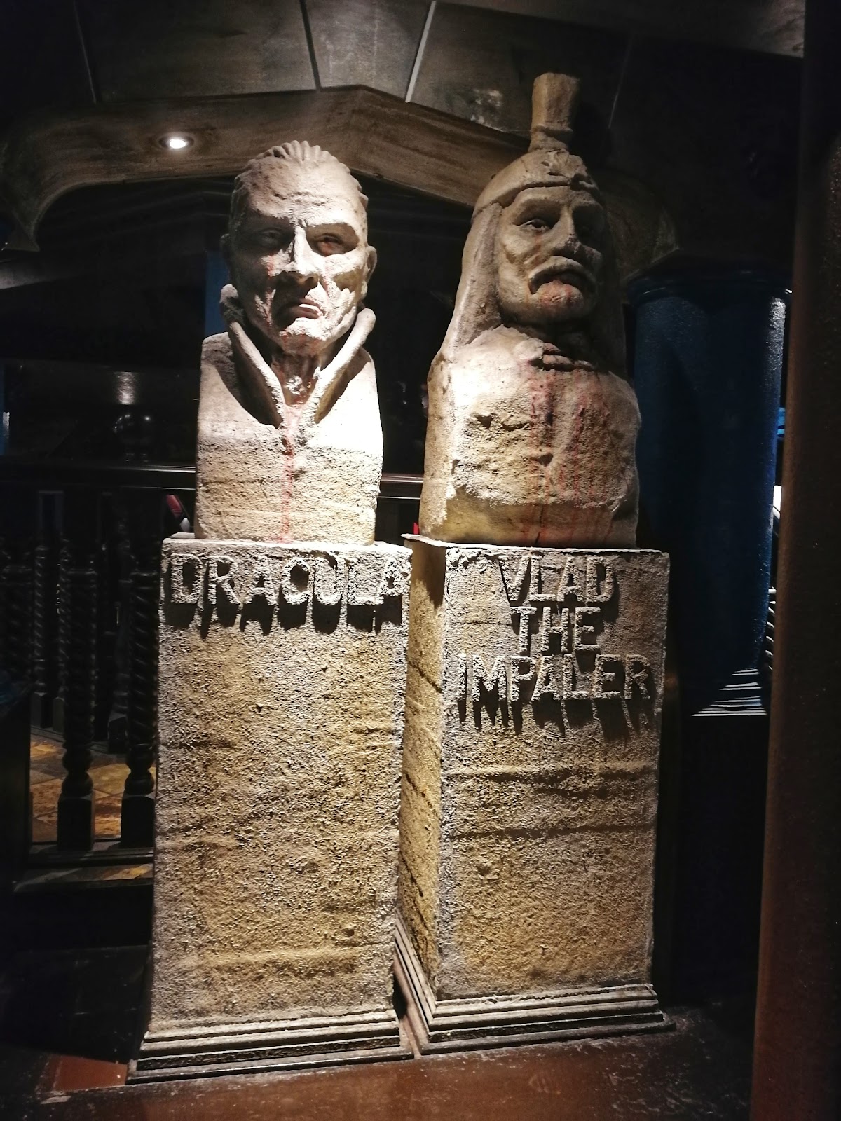 Slains Bar — photo 3