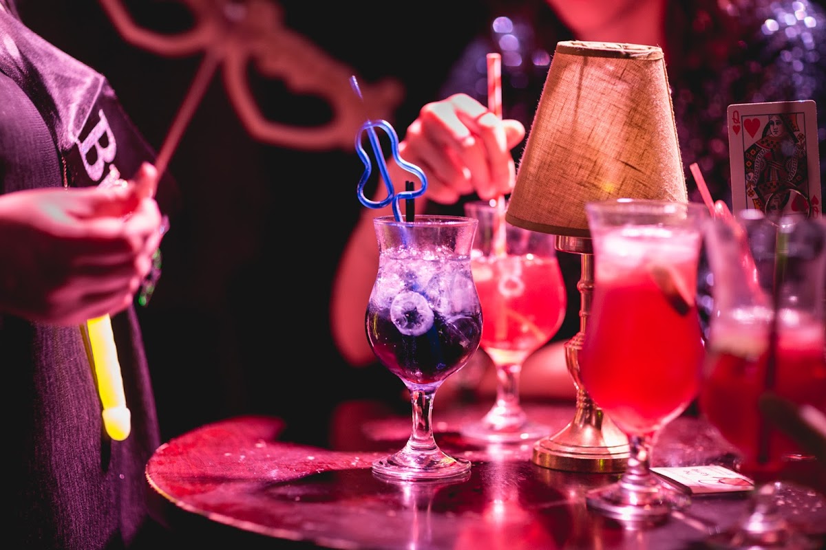 Smoke & Mirrors — photo 2