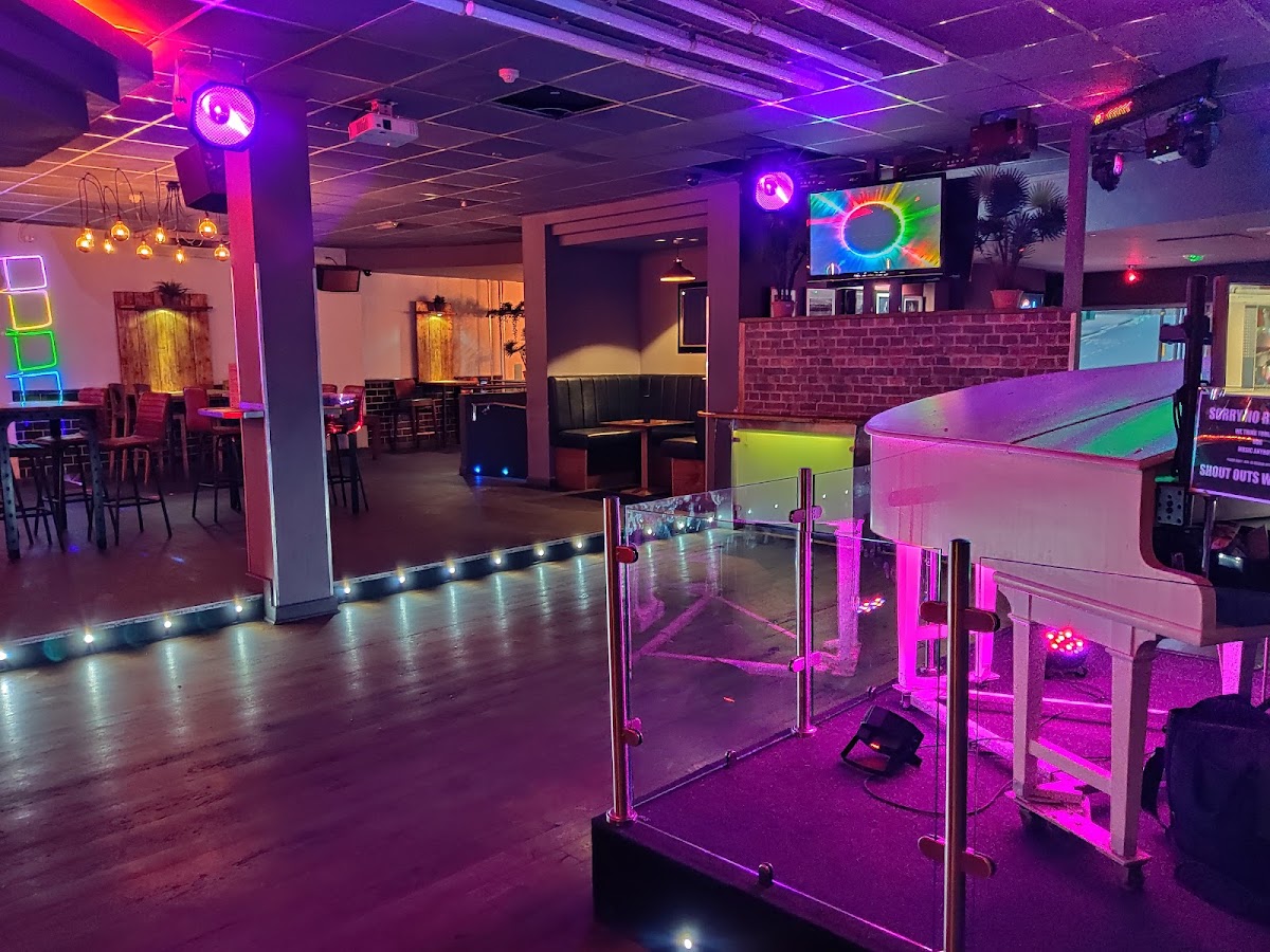 Soho Social — photo 3