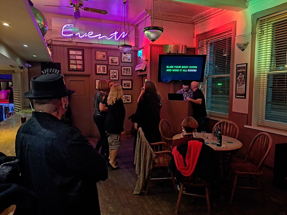 Sound Circus Alternative Bar — photo 2